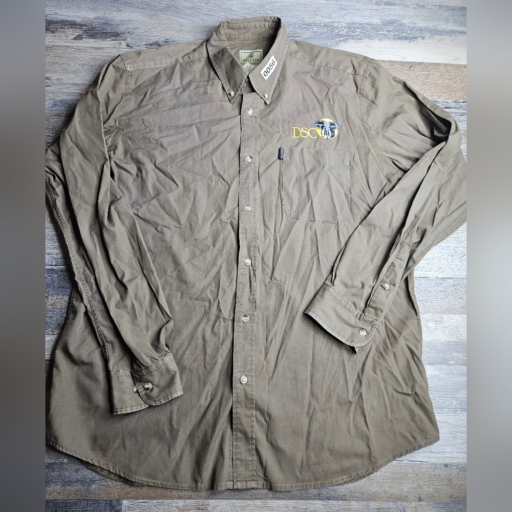 Dallas Safari Club DSC Beretta Size XL Olive Green Button Fronr Shirt